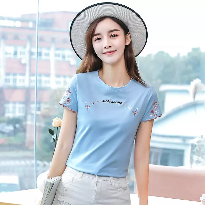 Embroidered short-sleeved t-shirt for women