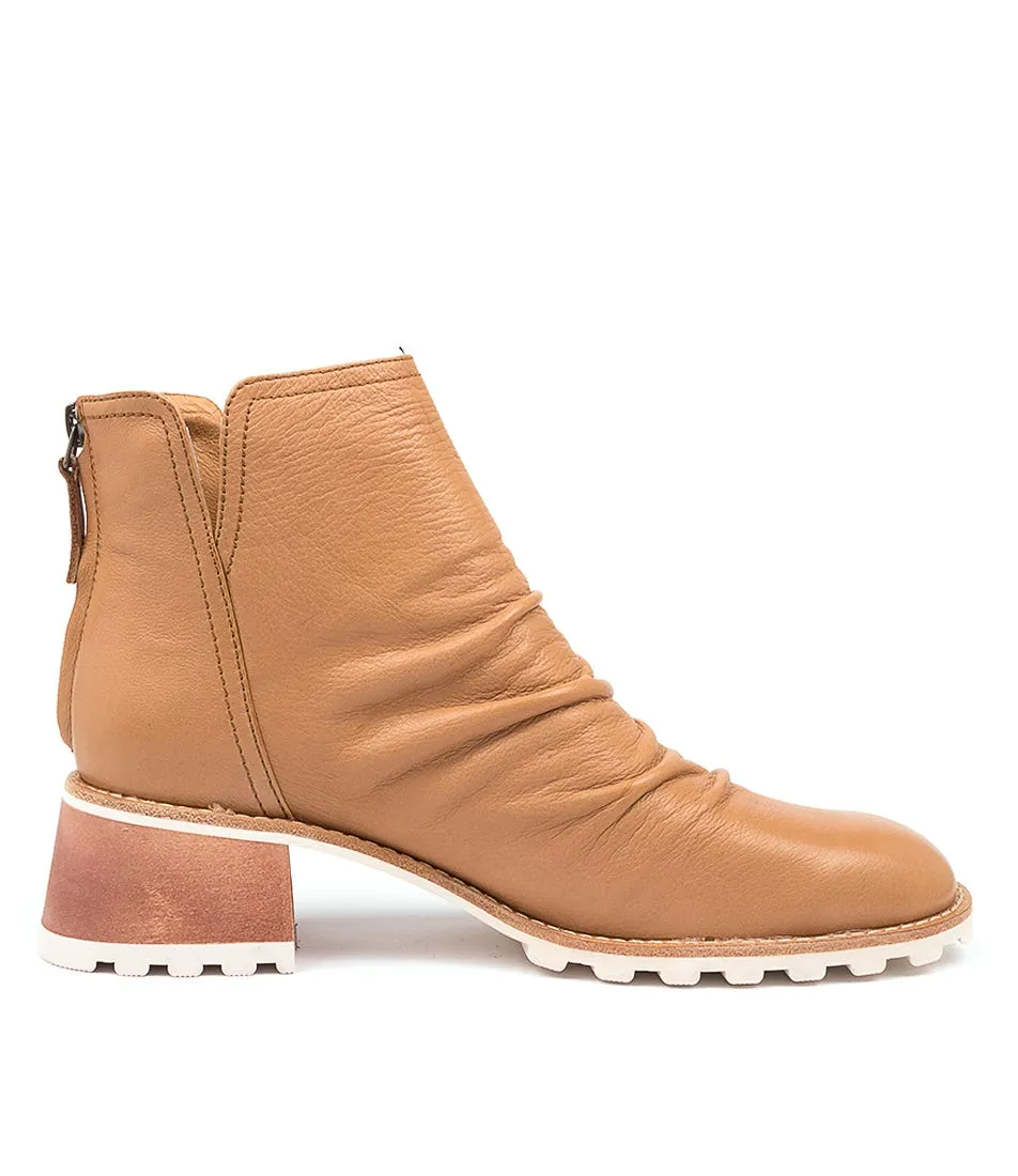 SILENT D Tasha Dk Tan Leather